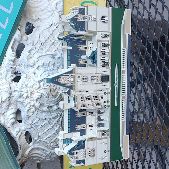 Shelia's Other - Biltmore House/wooden